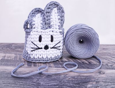 Free Crochet Easter Bunny Basket Pattern