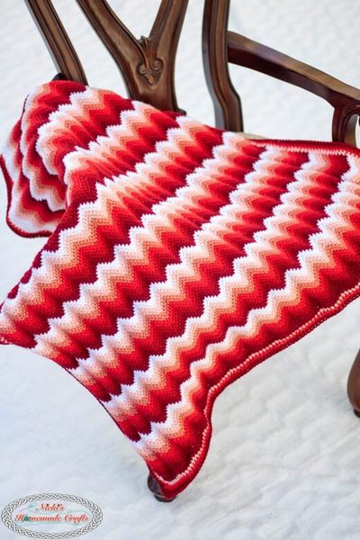 Free Crochet Gradient Chevron Baby Blanket Pattern