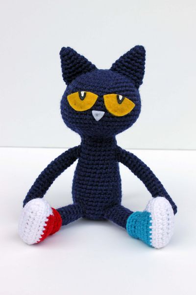Free Crochet Pete The Cat Amigurumi Pattern
