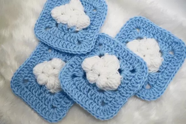 Cloud Granny Square Crochet Pattern