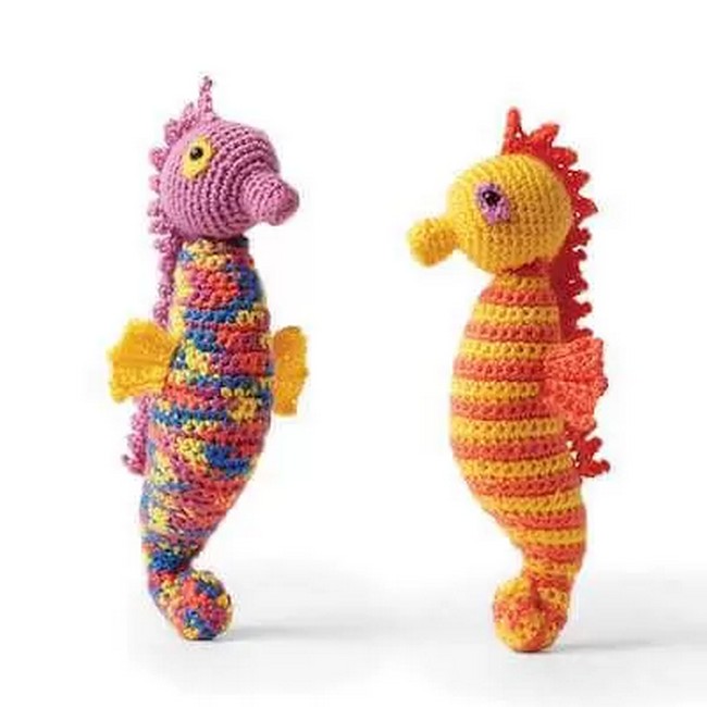 Crochet Dancing Sea Horses Pattern