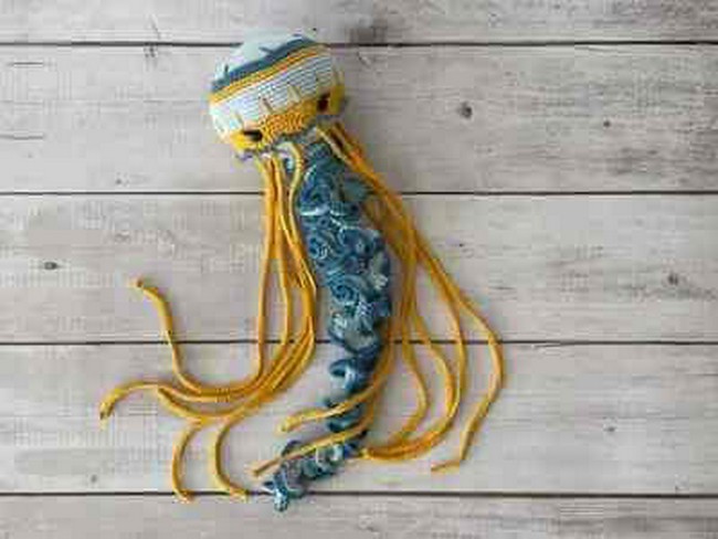 Jag, The Jellyfish Crochet Pattern
